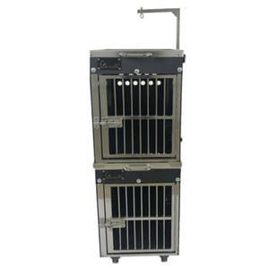 Solidpet蘇力 Solidpet蘇力 寵物籠 貓籠狗籠 ABS板固定飛機籠組合 有輪款 二號 正面圖