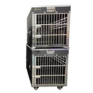 Solidpet蘇力 Solidpet蘇力 寵物籠 貓籠狗籠 ABS板固定飛機籠組合 風扇有輪款 一號   正面圖