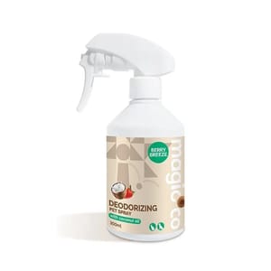 Magicoco Magicoco 寵物及環境除臭噴劑 Berry Breeze Deodorizing Pet Spray with coconut oil  300ml 300ml  正面圖