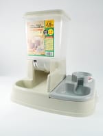 IRIS IRIS 飲水機 寵物自動餵食及飲水器  貓犬用 正面圖