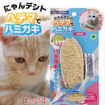 日本CattyMan 日本CattyMan 貓咪潔齒咬咬玩具配木天蓼粉末 小魚   正面圖